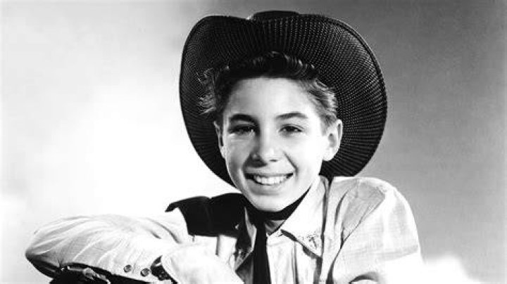 Johnny Crawford obituary “The Rifleman” star dies at 75
