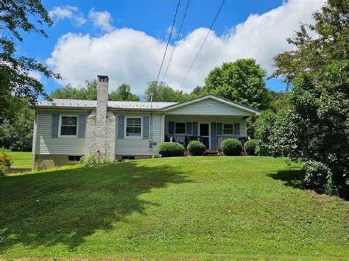 Justin Scofield: Experienced Real Estate Agent In Sandy Lake, PA