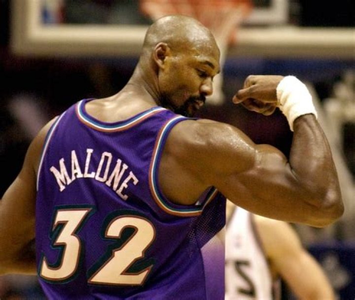 Karl Malone Karl malone, Nba fashion, Moses malone