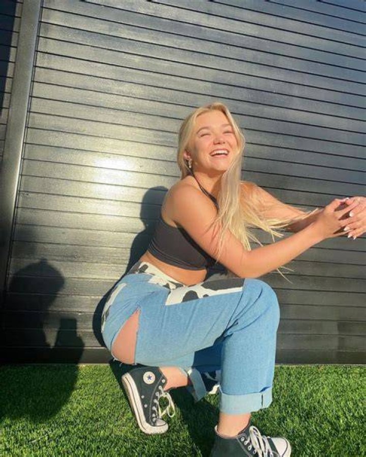 KATIE SIGMOND Instagram Photos 02/09/2021 HawtCelebs