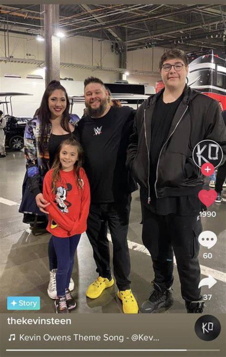 Kevin Owen&rsquo;s son got the Dominik Mysterio&rsquo;s growth spurt r/SquaredCircle