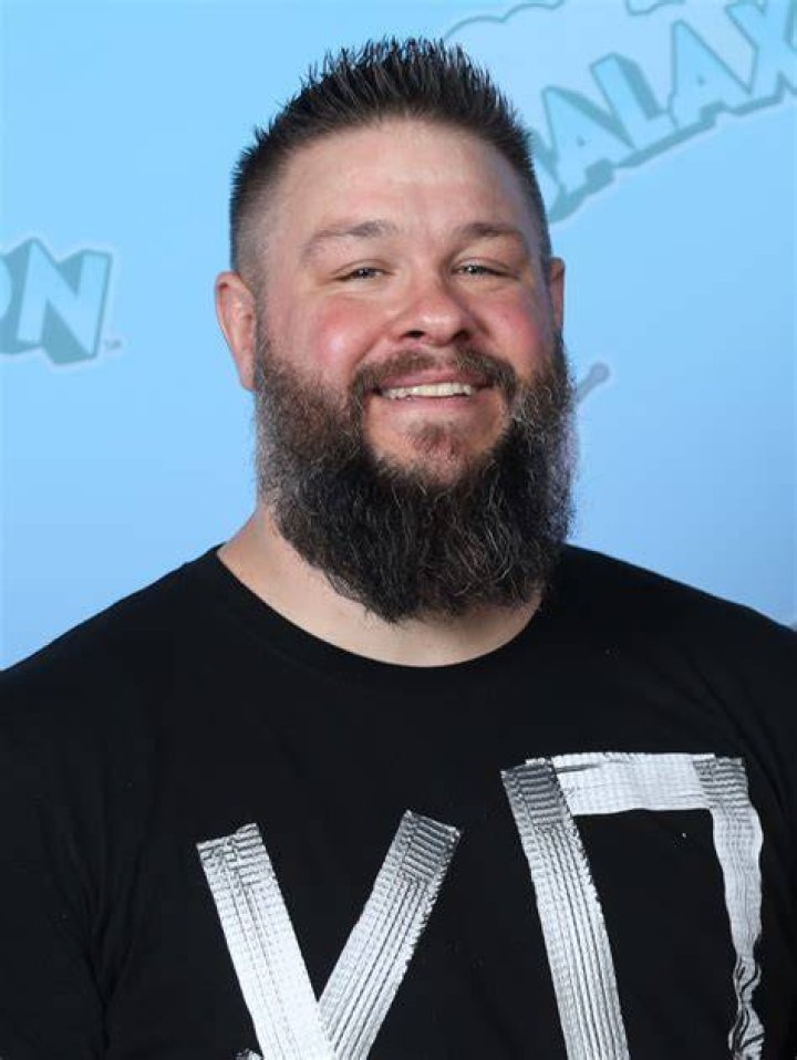 Kevin Owens Net Worth (2023 Updated) Celebritys Worth