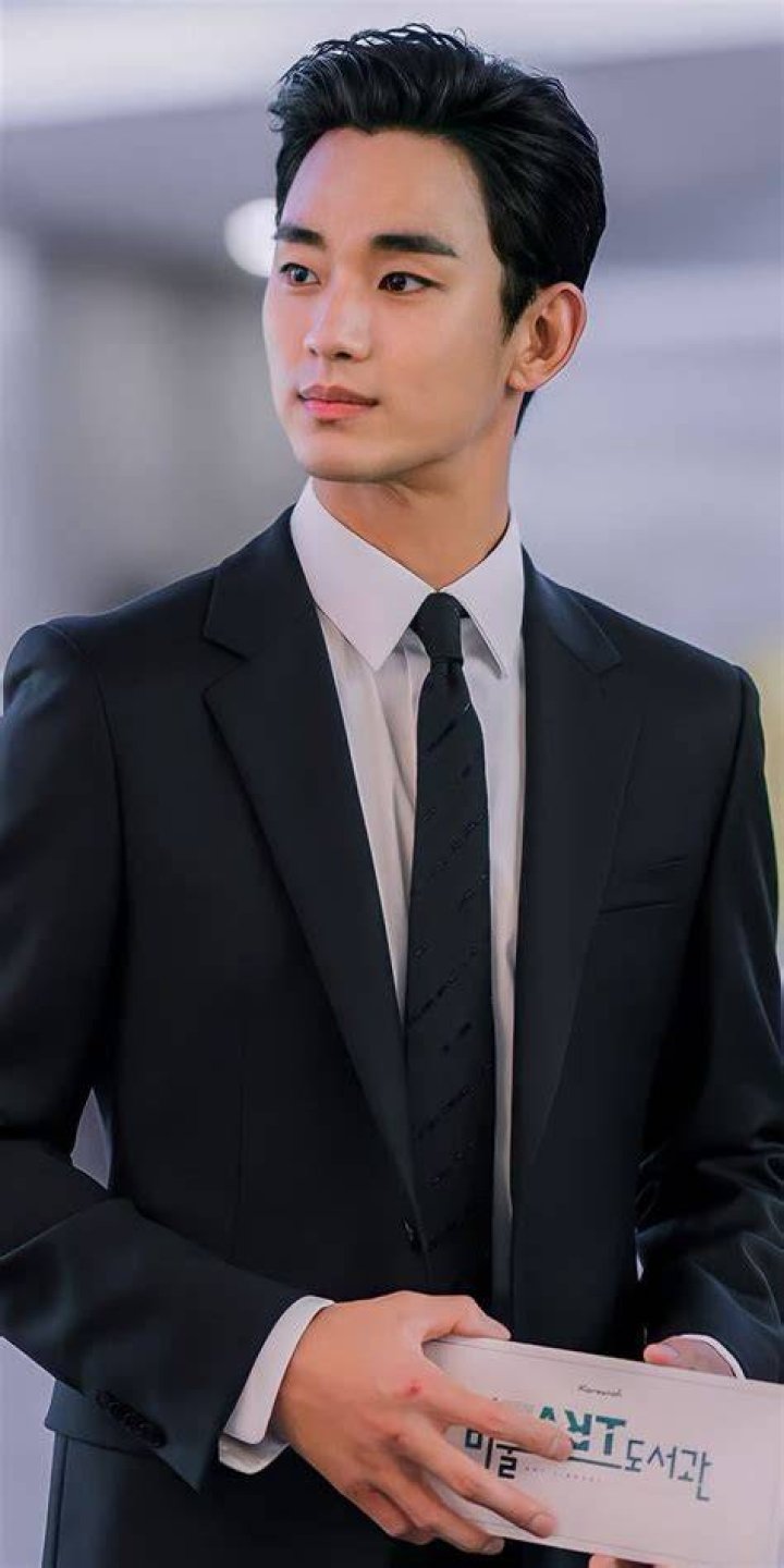 Kim Soo Hyun: A Comprehensive Biography And Career Overview