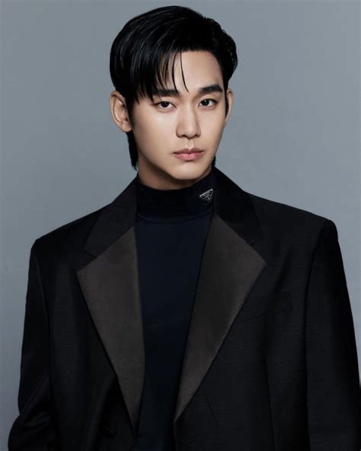 Kim Soo Hyun's Dream Girl Unveiled: Ideal Type Revealed