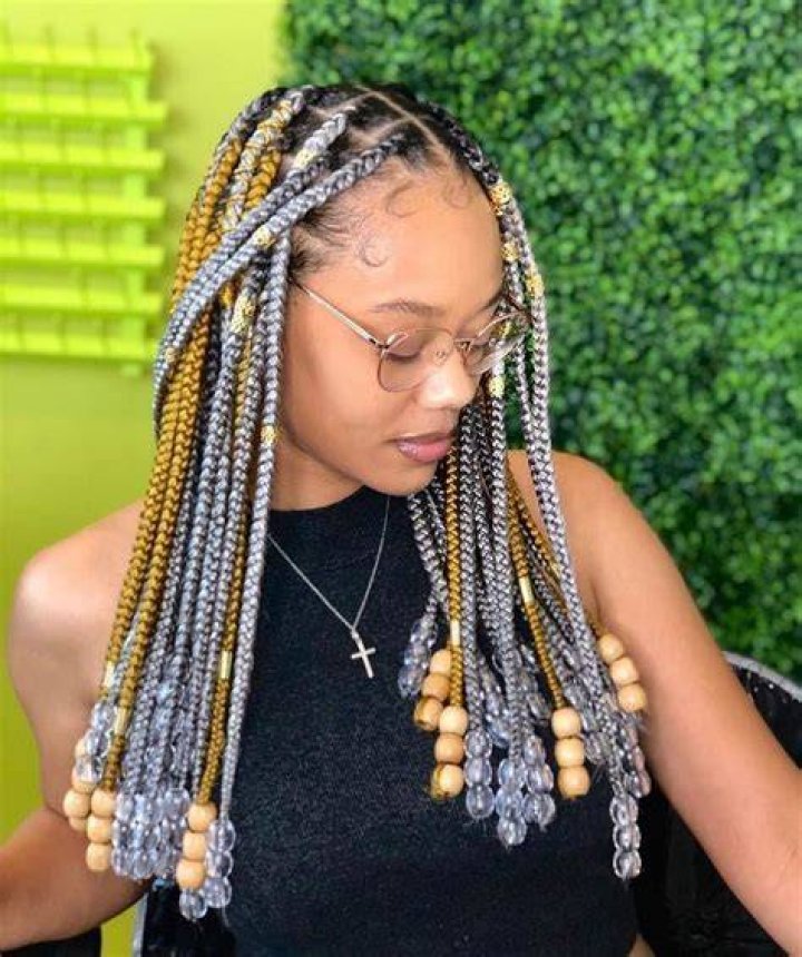 Knotless Medium Box Braids With Beads