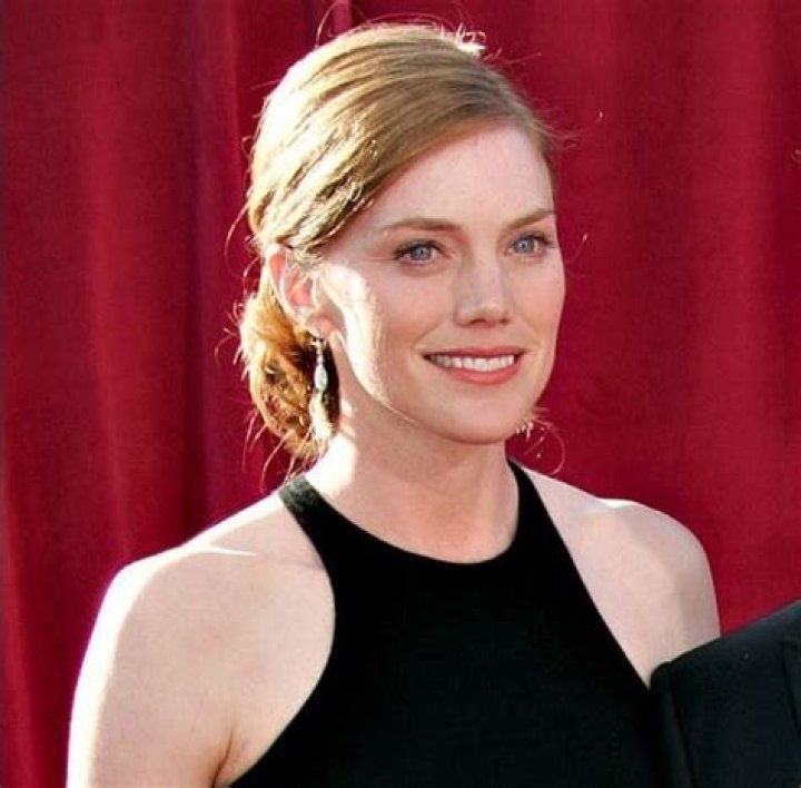 Leslie Stefanson Bio, Age, Height, Husband, Child, Net Worth, IG in