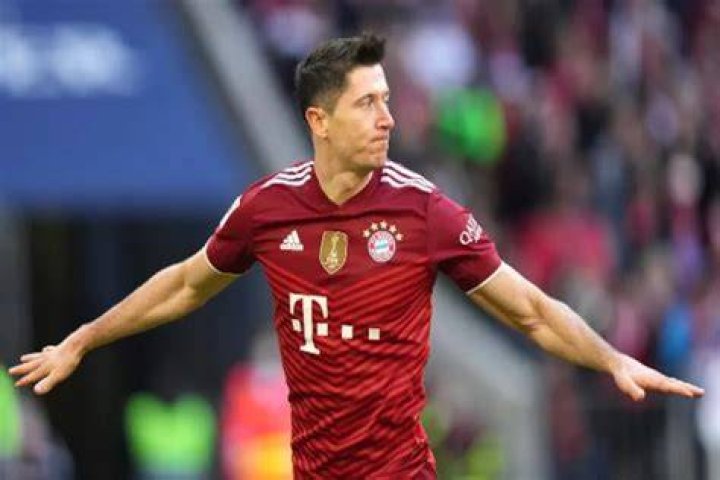 Lewandowski Grand Parents Médias Célèbres