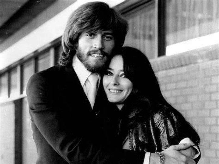 Linda Gibb, Barry’s Wife 5 Fast Facts You Need to Know