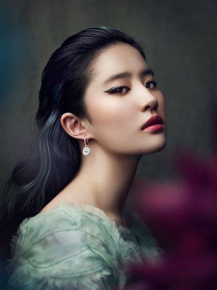 Liu Yifei Profile Images — The Movie Database (TMDB)