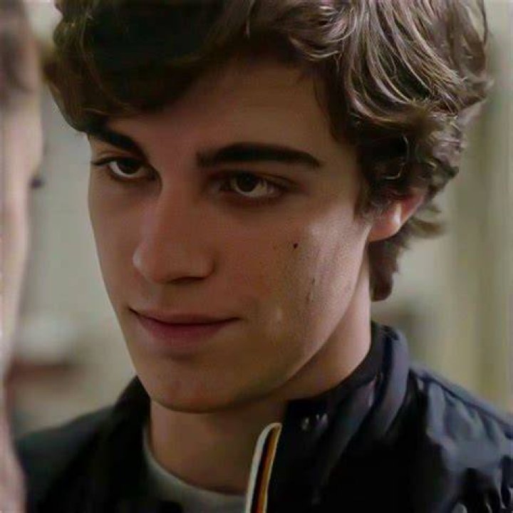 Lorenzo Zurzolo's Love Life: A Look Into His Relationships