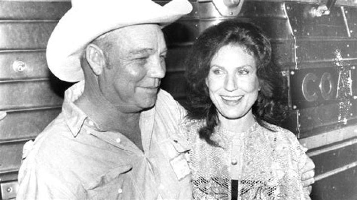 Loretta Lynn Honors Husband On Anniversary Her Words Will Bring On Tears