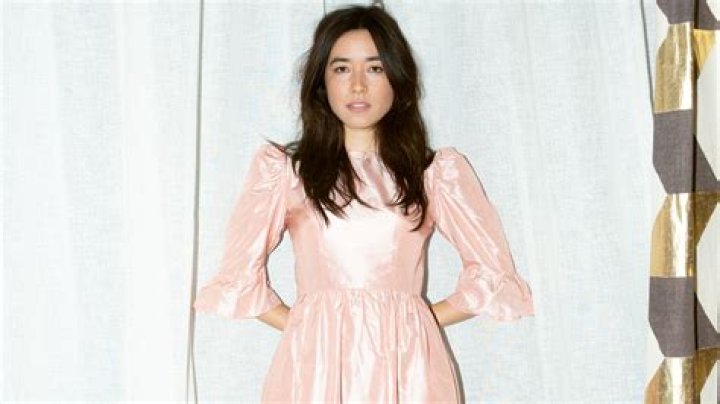Maya Erskine Talks Pen15, ’90s Boy Bands, and More Coveteur