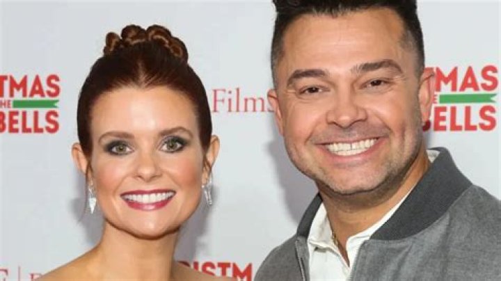Meet Joanna Garcia Swisher's Husband: The Man Behind The "Reba" Star