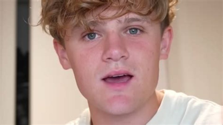 Meet Ryan Trahan as YouTuber goes viral for extreme MrBeast roadtrip