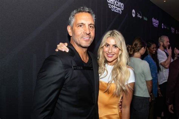Meet The Stars: Emma Slater And Mauricio Ochmann
