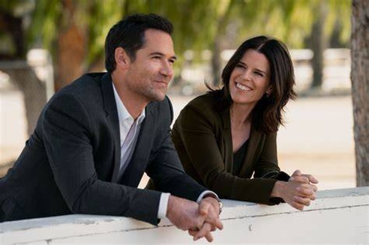 Neve Campbell Marries: Inside Her Top-Secret Wedding