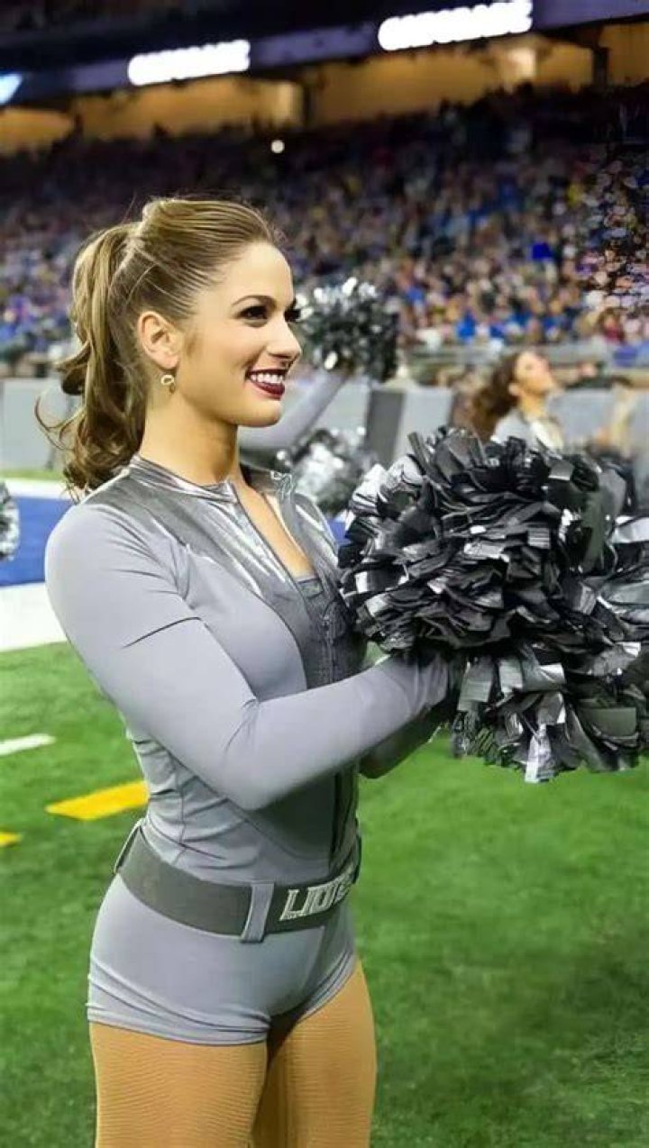 Nfl Cheerleaders Hottest