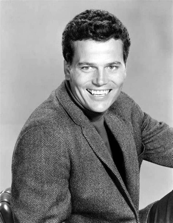 Patrick Wayne: Uncovering His Maternal Lineage