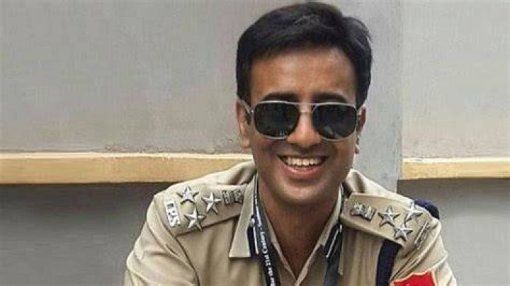 Popular IPS Officer Amit Lodha's Son: A Story Of Success