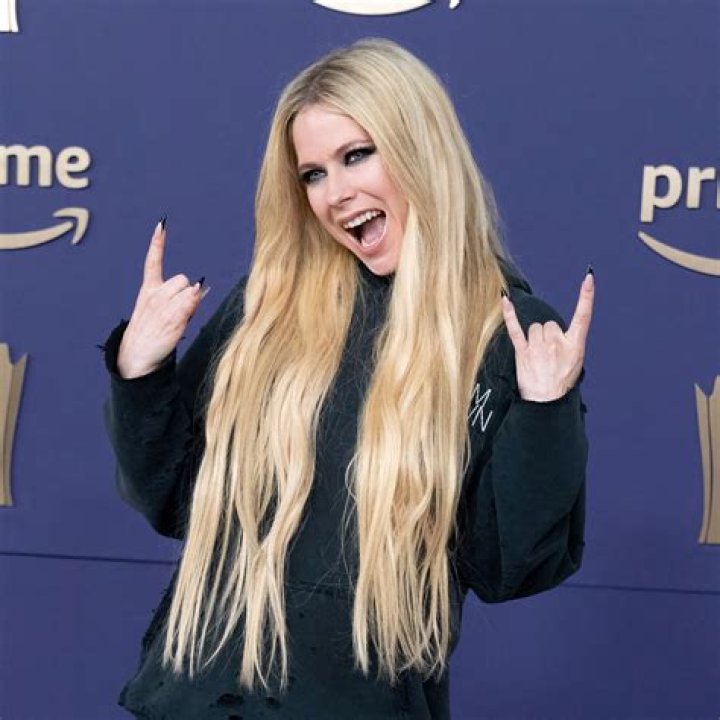 Pourquoi Avril Lavigne étaitelle la vraie star de la Fashion week