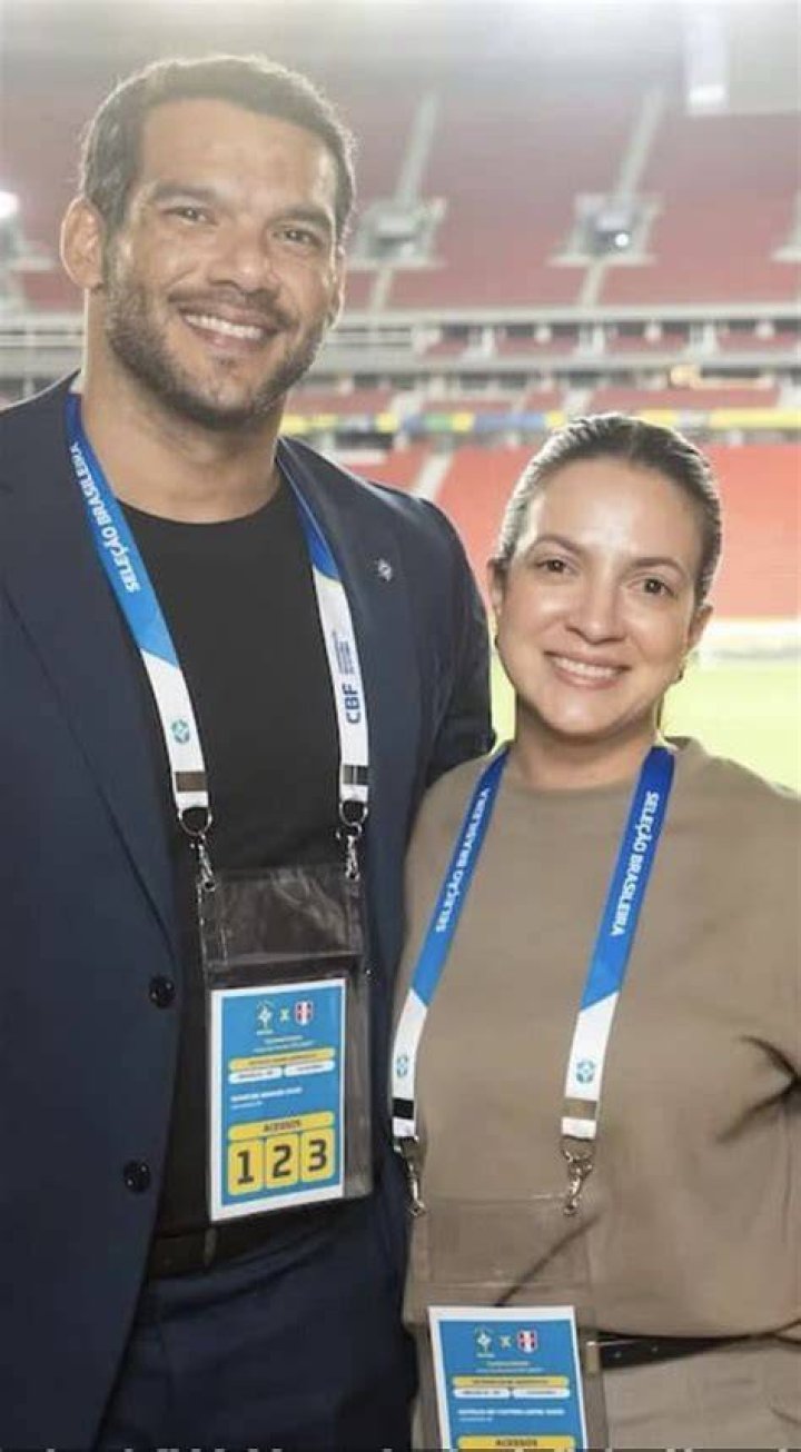 Quem é Vince Vaughns Esposa Kyla Weber e o quês O seu Valor Líquido