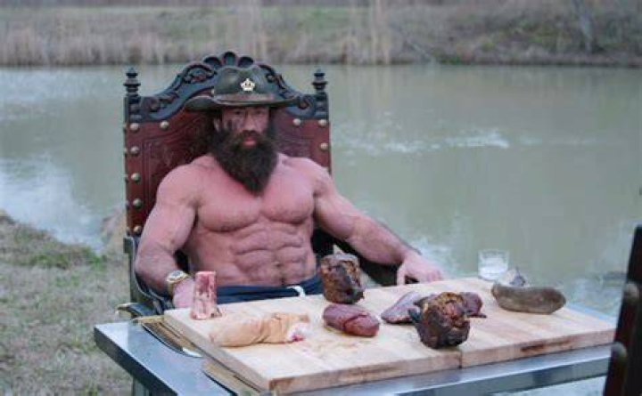 Raw eater “Liver King” facing backlash for alleged steroid use Tubefilter