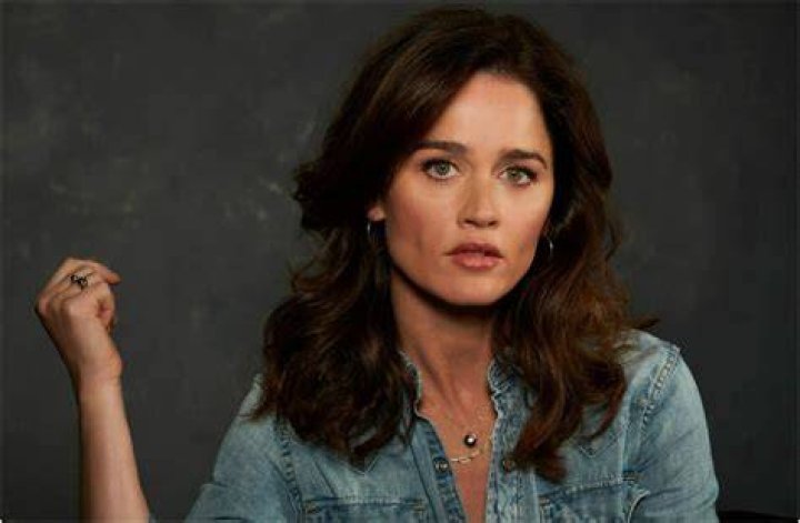 Robin Tunney Biography, Height & Life Story Super Stars Bio
