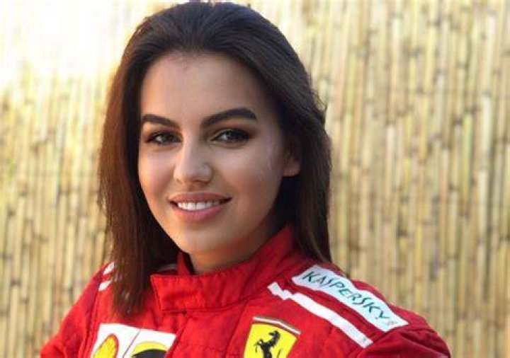 Românca măritată cu miliardarul Ferrari, nuntă cu surprize