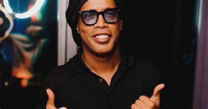 Ronaldinho está en quiebra y es buscado por la justicia EL HIT GUATE