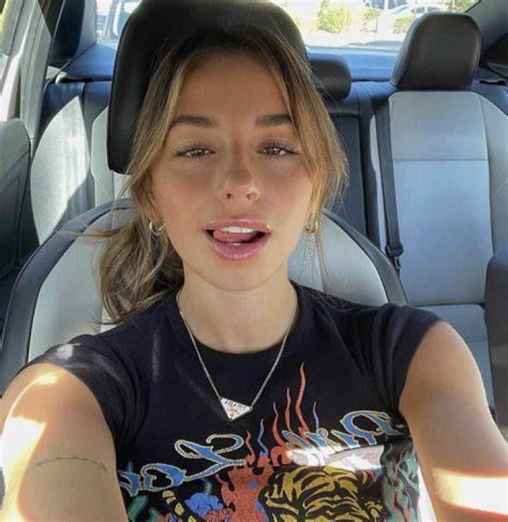 Sadie McKenna r/jerkofftoceleb