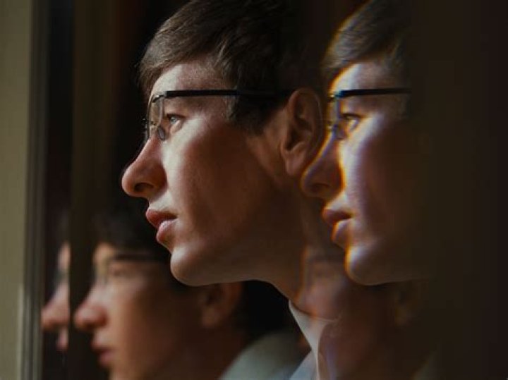 Saltburn Is Stylish and Intriguing, With Barry Keoghan In Full Command