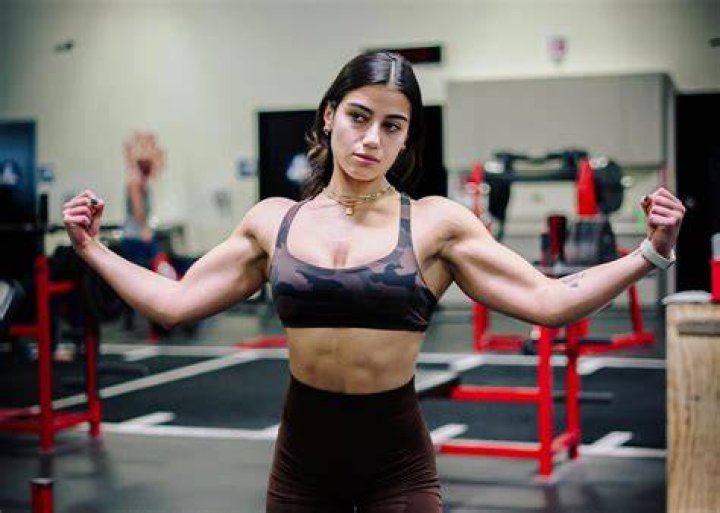 Sara Saffari's Age: Uncovering The Model's Youthful Allure