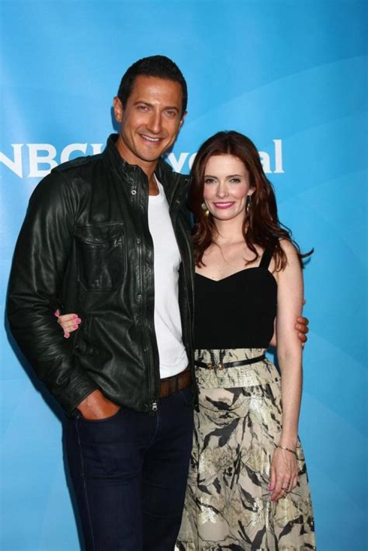 Sasha Roiz Picture 2 People's Choice Awards 2013 Red Carpet Arrivals