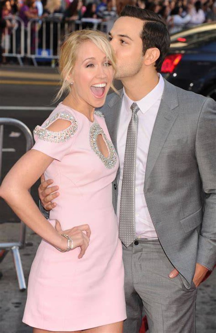 Skylar Astin and Anna Camp&rsquo;s Sunstone Winery Wedding Katie Shuler