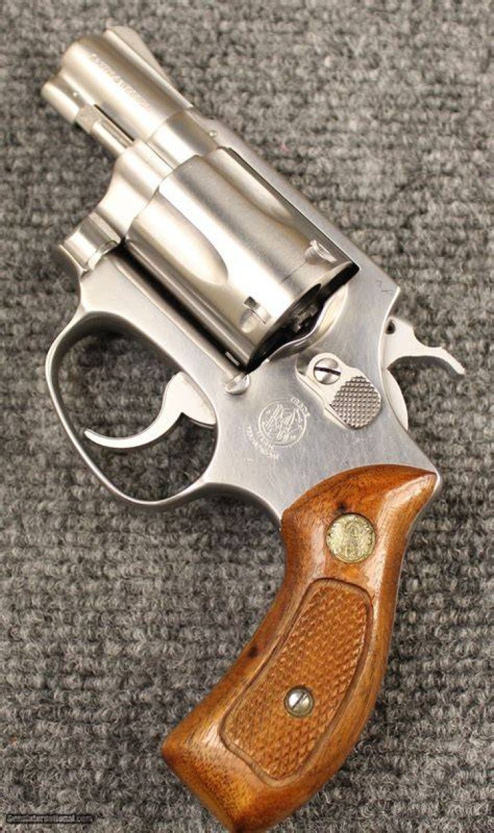 SMITH & WESSON MODEL 60 STAINLESS CHIEFS SPECIAL 38 SPL. — Steve