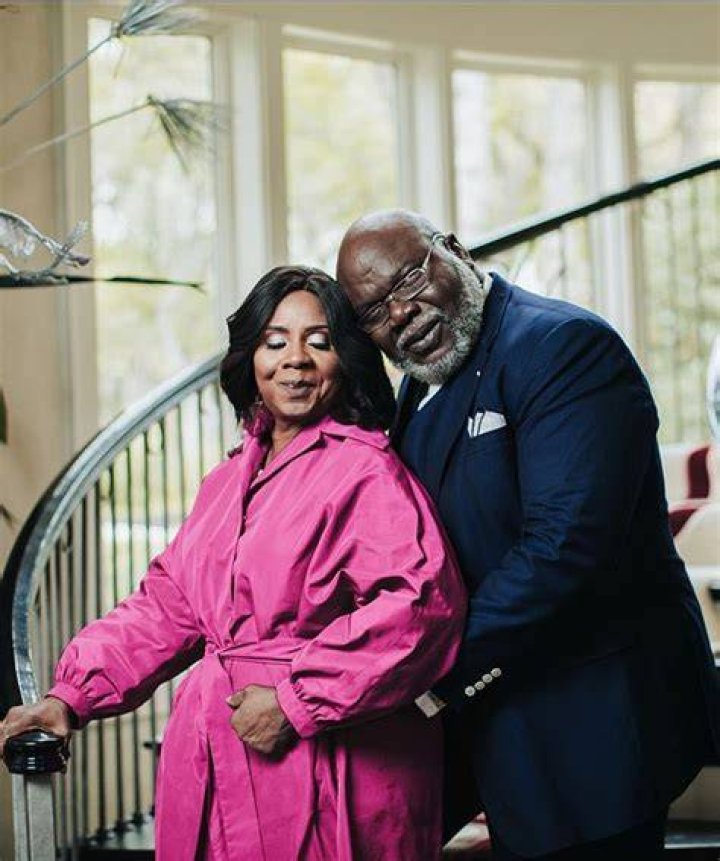 T.D. Jakes & Serita mark 38th anniversary with love P.M. News