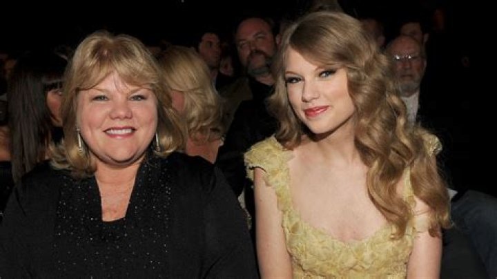 Taylor Swift's Mom's Cancer Journey: Discoveries And Insights