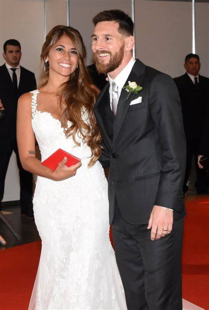 The Beautiful And Enchanting Wife Of Leo Messi
