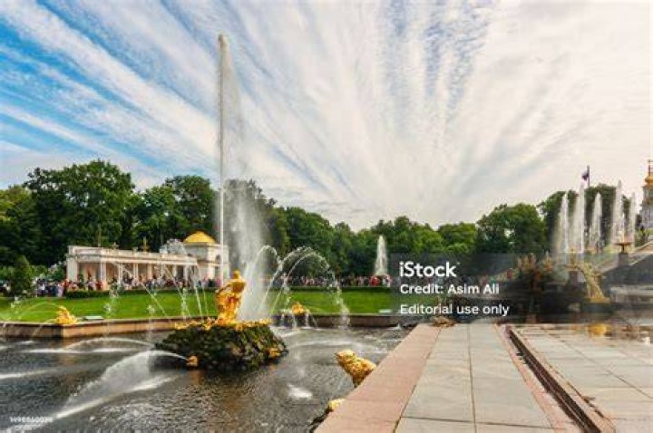 The Enchanting Angel Statues Of Russia's Grand Architecture