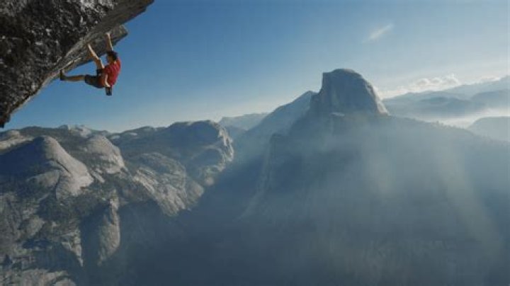 The HeartStopping Climbs of Alex Honnold The New York Times