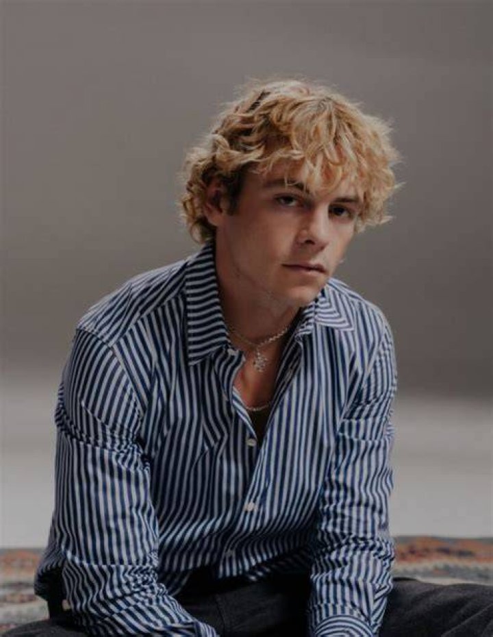 The Ultimate Guide To Ross Lynch's Breakup And Its Impact