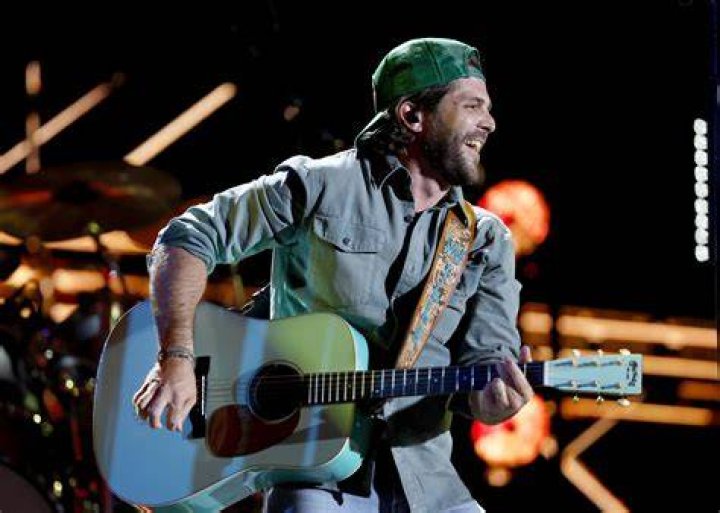 Thomas Rhett's Daughters Surprise Their Dad During His Concert — and