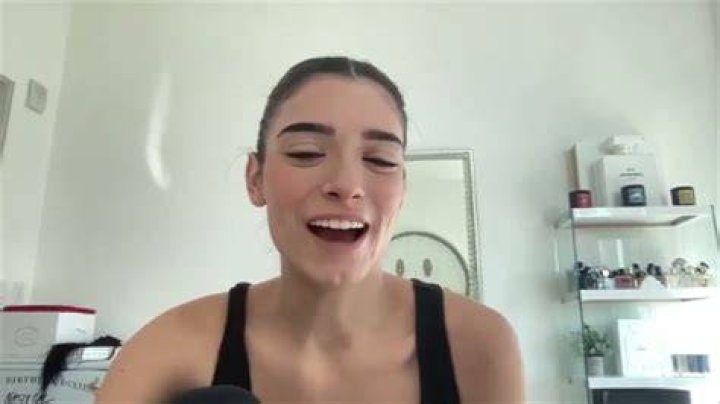 TikTok sensation and Norwalk native Charli D’Amelio to publish book