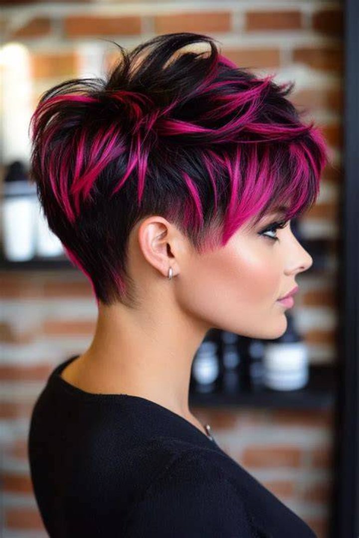 Trendy Short Hair Dye Ideas For An Edgy And Vibrant Look