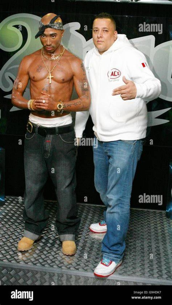 Tupac Shakur Height, Weight and Body Measurements