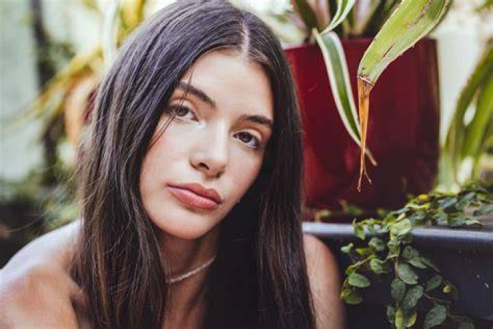 Uncover The World Of Isabella Harris: Unveiling Joe Harris' Wife