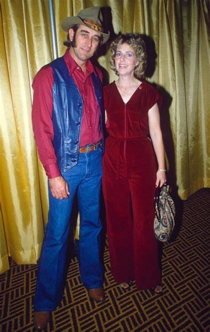 Understanding The Circumstances Surrounding Don Williams' Wife's Death