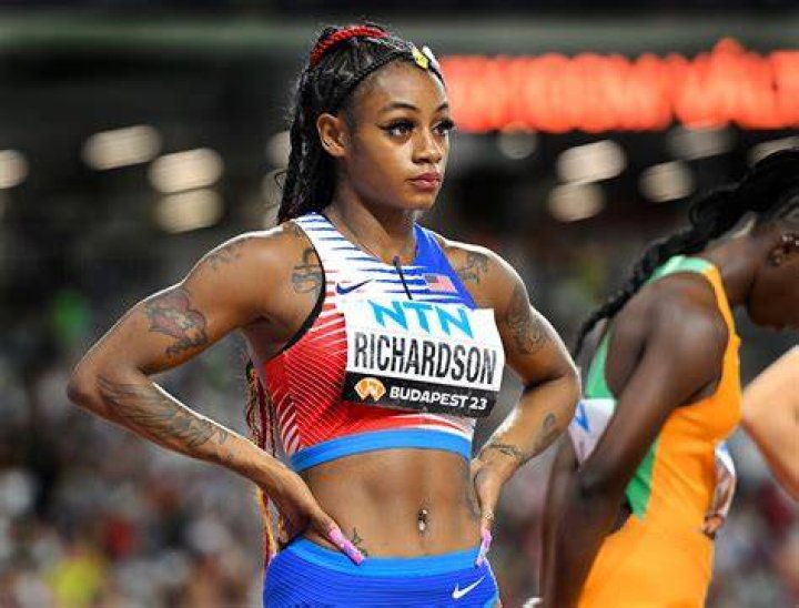 Unraveling The Height Of Sha'Carri Richardson: How Tall Is She In Feet?