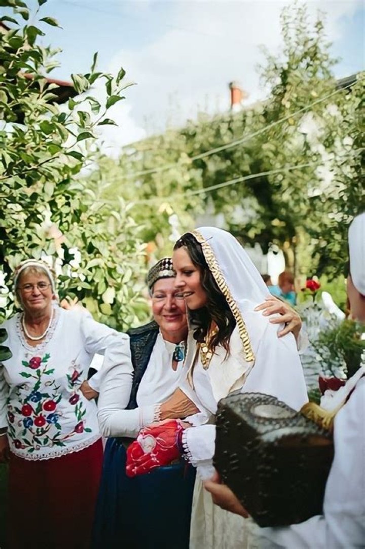 Unveiling Diana's Bosnian Heritage: A Journey Of Discovery