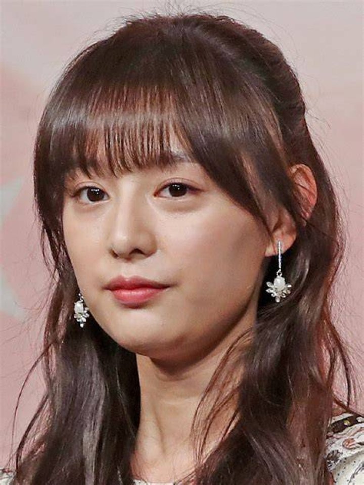Unveiling Kim Ji-won: The Rising Star Of South Korean Entertainment
